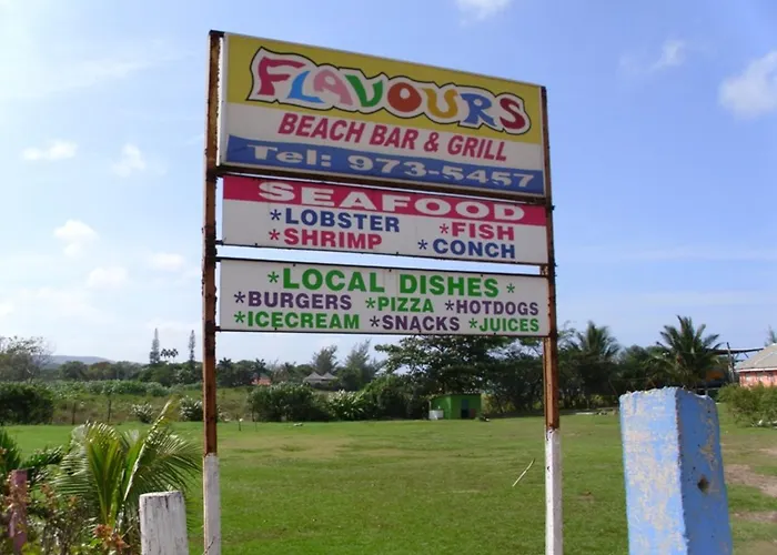 Club Caribbean Court * Runaway Bay