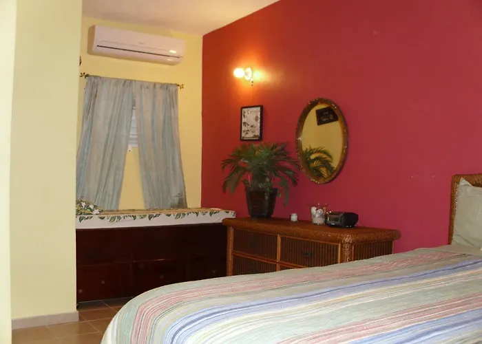 Club Caribbean Court * Runaway Bay